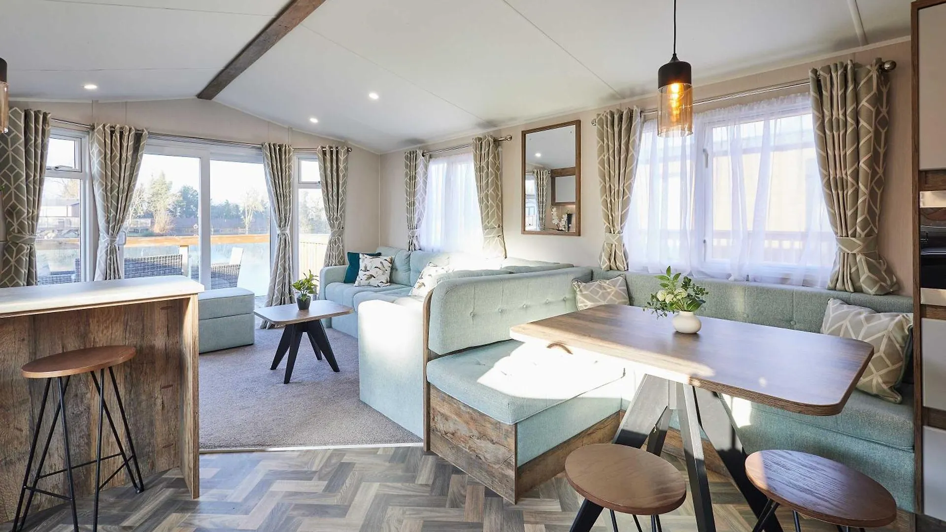 Host & Stay - Serenity Amotherby
